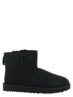 جزمة الكاحل UGG Classic Mini Ii