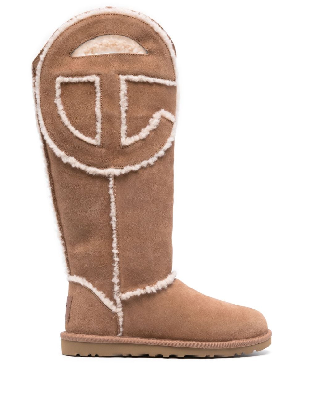 حذاء UGG X TELFAR بني اللون