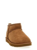 جزمة الكاحل UGG M كلاسيك ألترا ميني