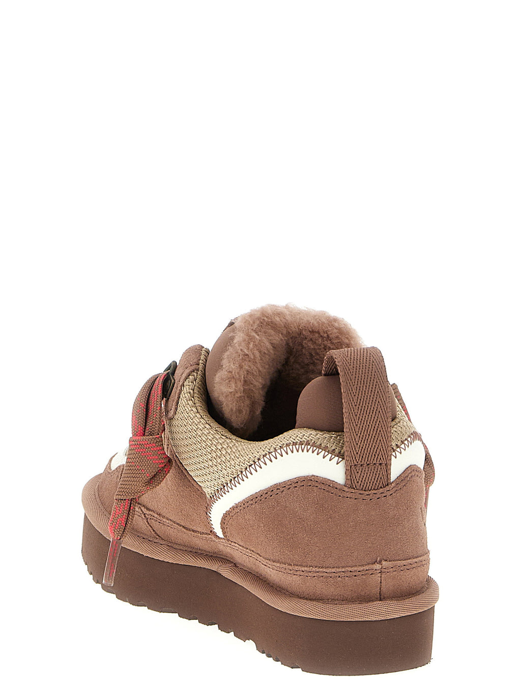 أحذية لو ميل الرياضية من UGG