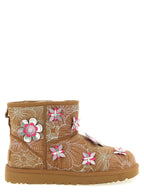 أحذية UGG Classic Mini Meadow القصيرة للكاحل