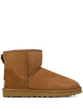 جزمة UGG بيج