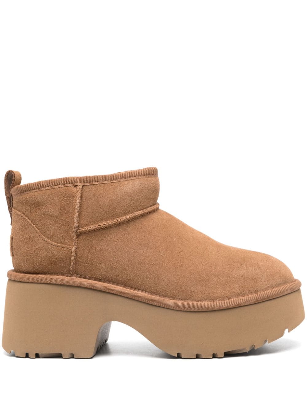 جزمة UGG بيج