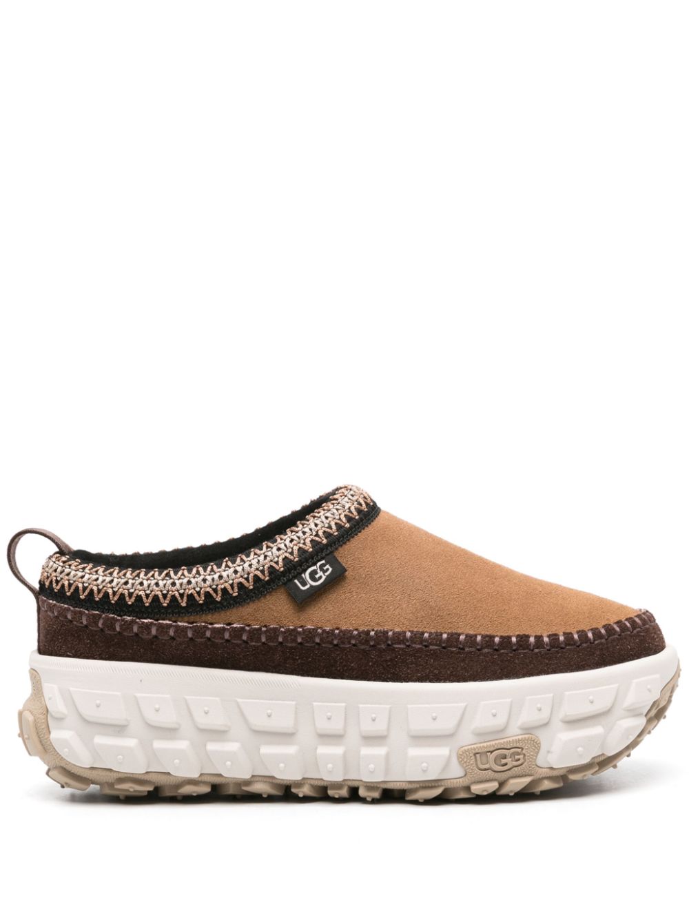 حذاء رياضي UGG بني