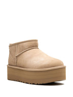 جزمة UGG بيج