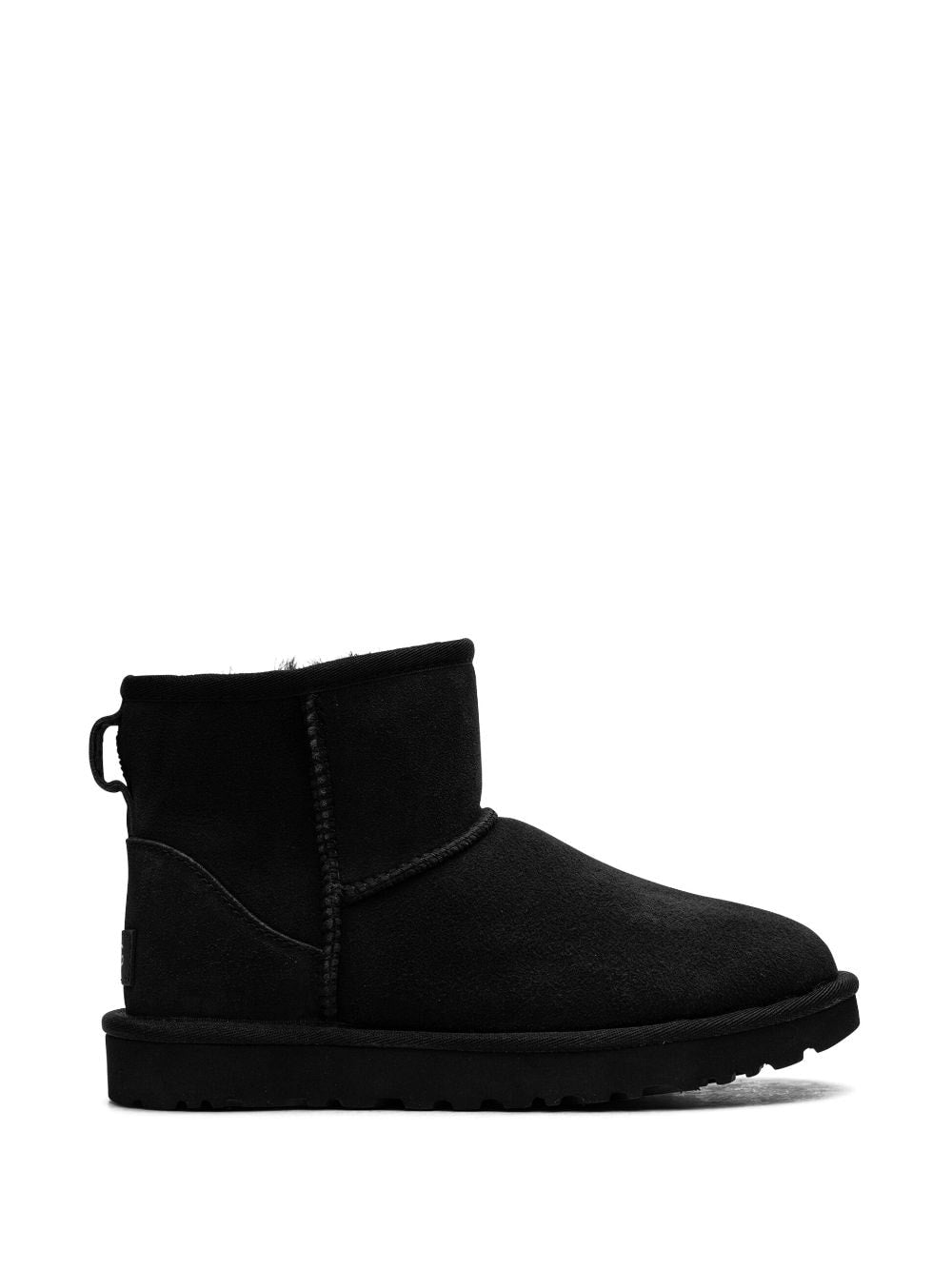 حذاء UGG أسود