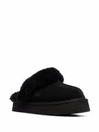 صنادل UGG سوداء