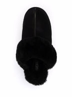 صنادل UGG سوداء