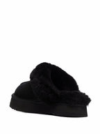 صنادل UGG سوداء