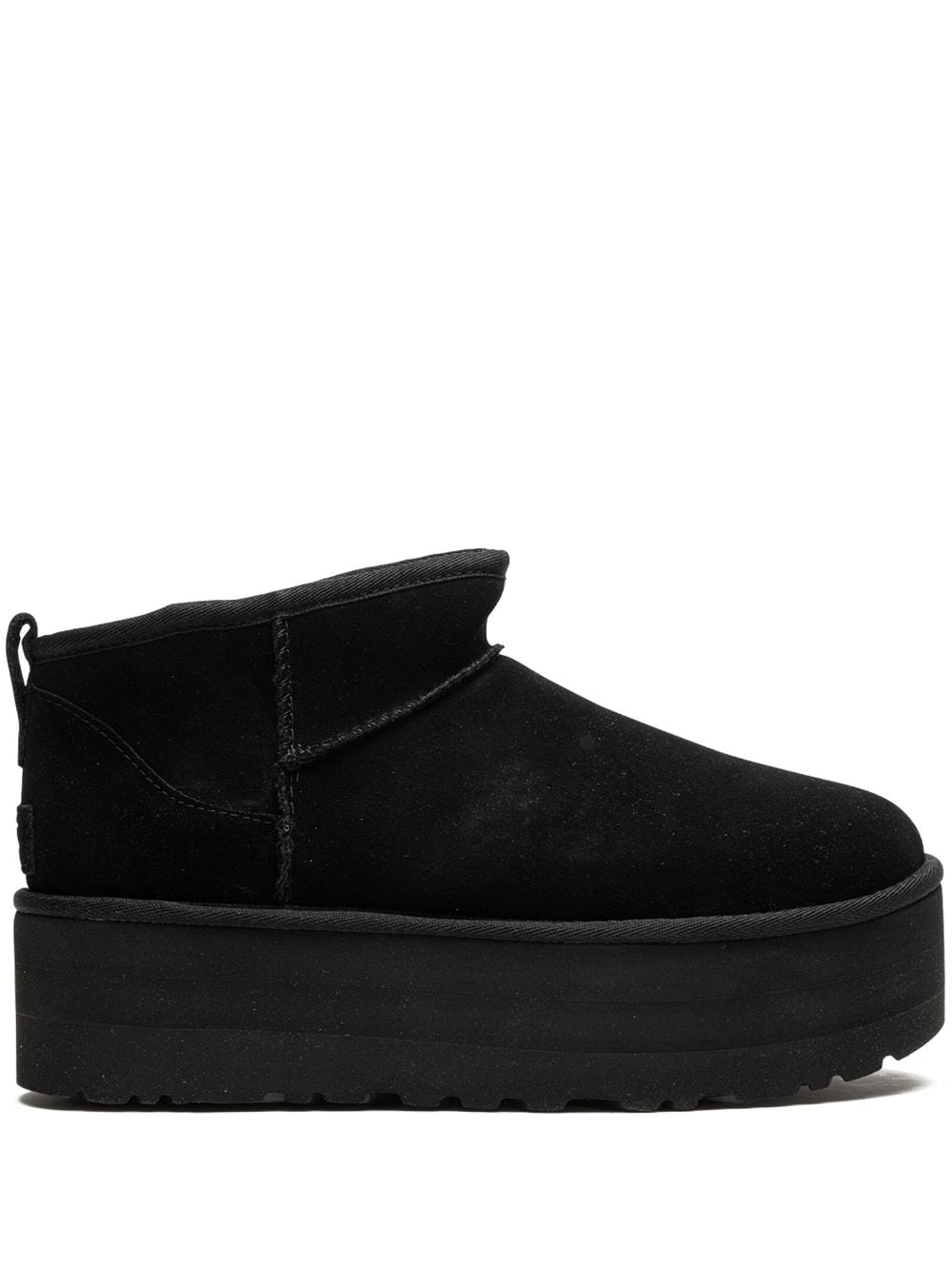 أحذية UGG سوداء