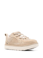 أحذية UGG الرياضية بيج