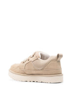 أحذية UGG الرياضية بيج