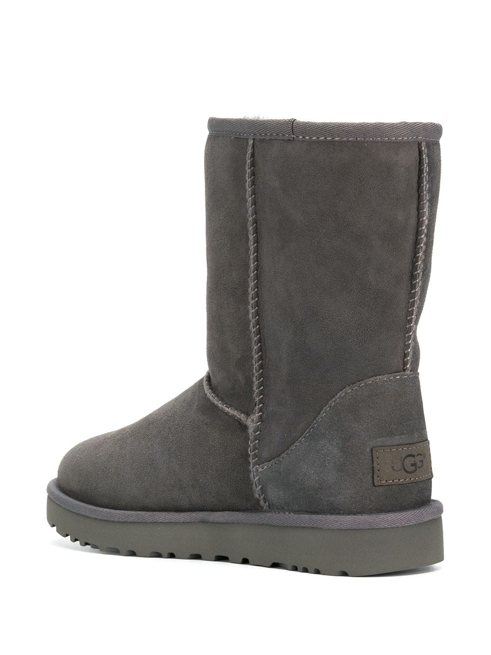 جزمة UGG أستراليا القصيرة الكلاسيكية