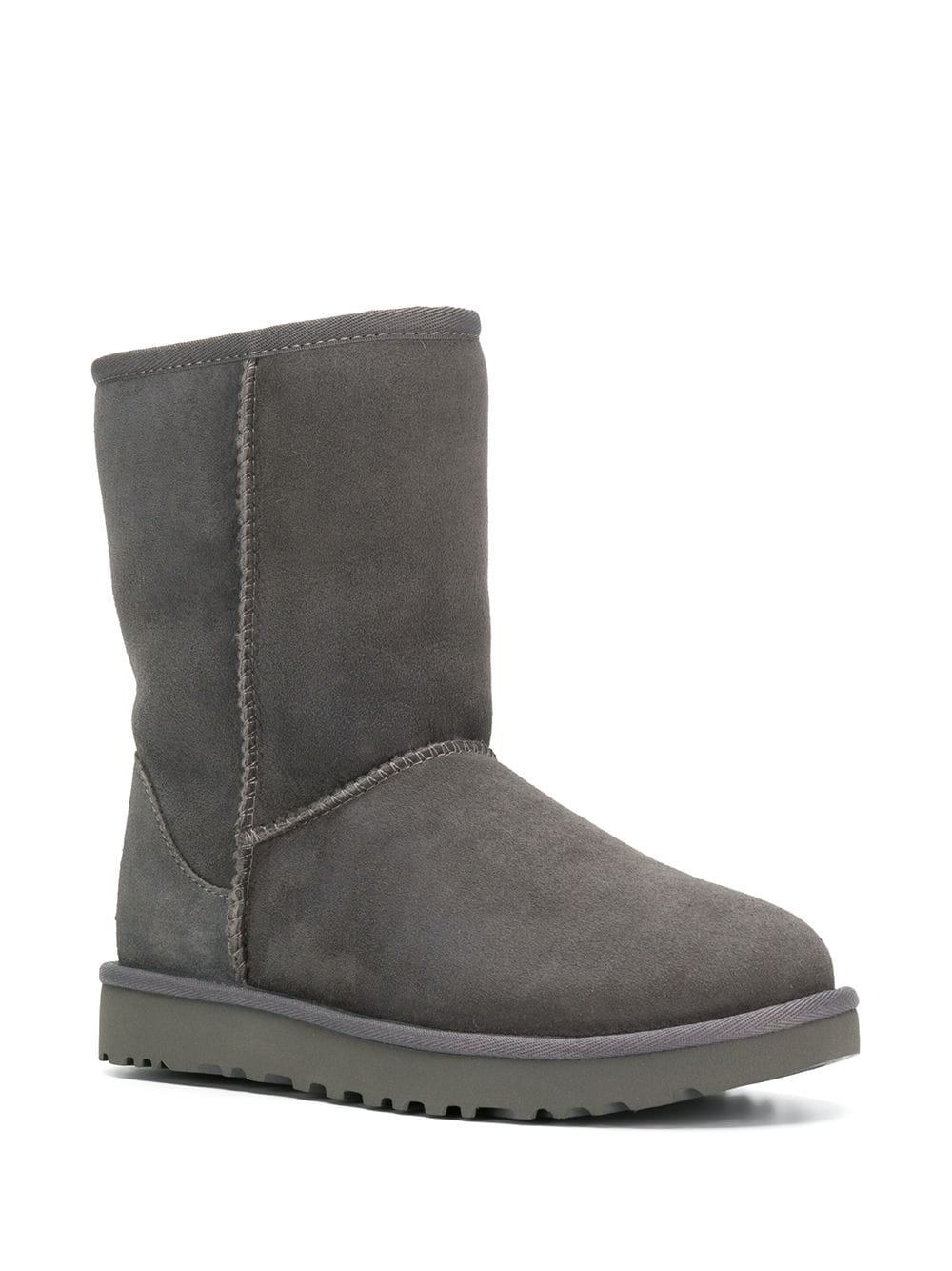 جزمة UGG أستراليا القصيرة الكلاسيكية
