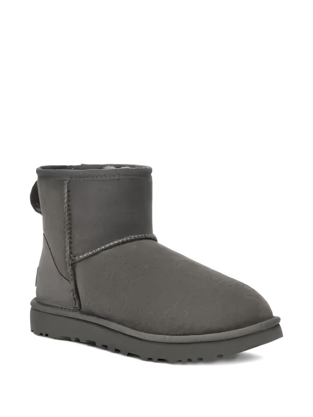 جزمة UGG رمادية