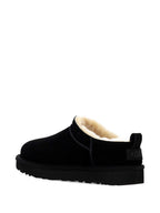 صنادل UGG سوداء