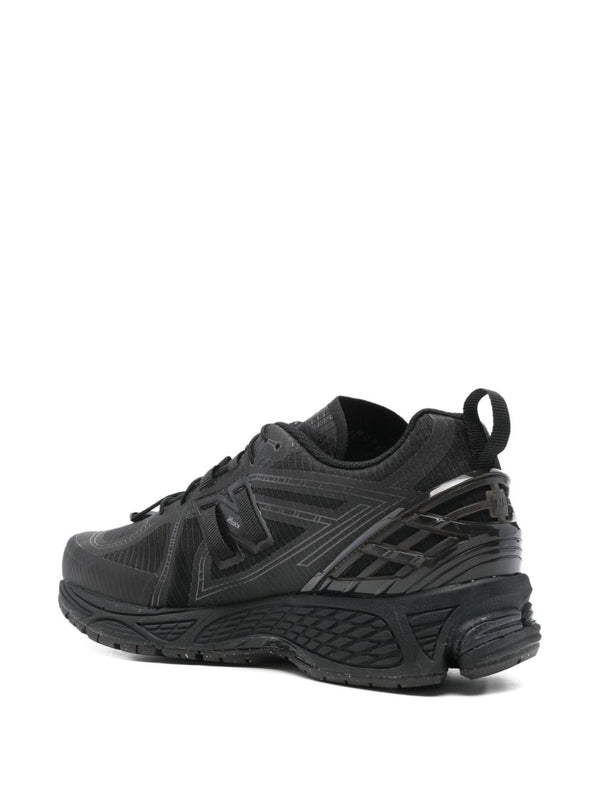 New Balance Sneakers Black