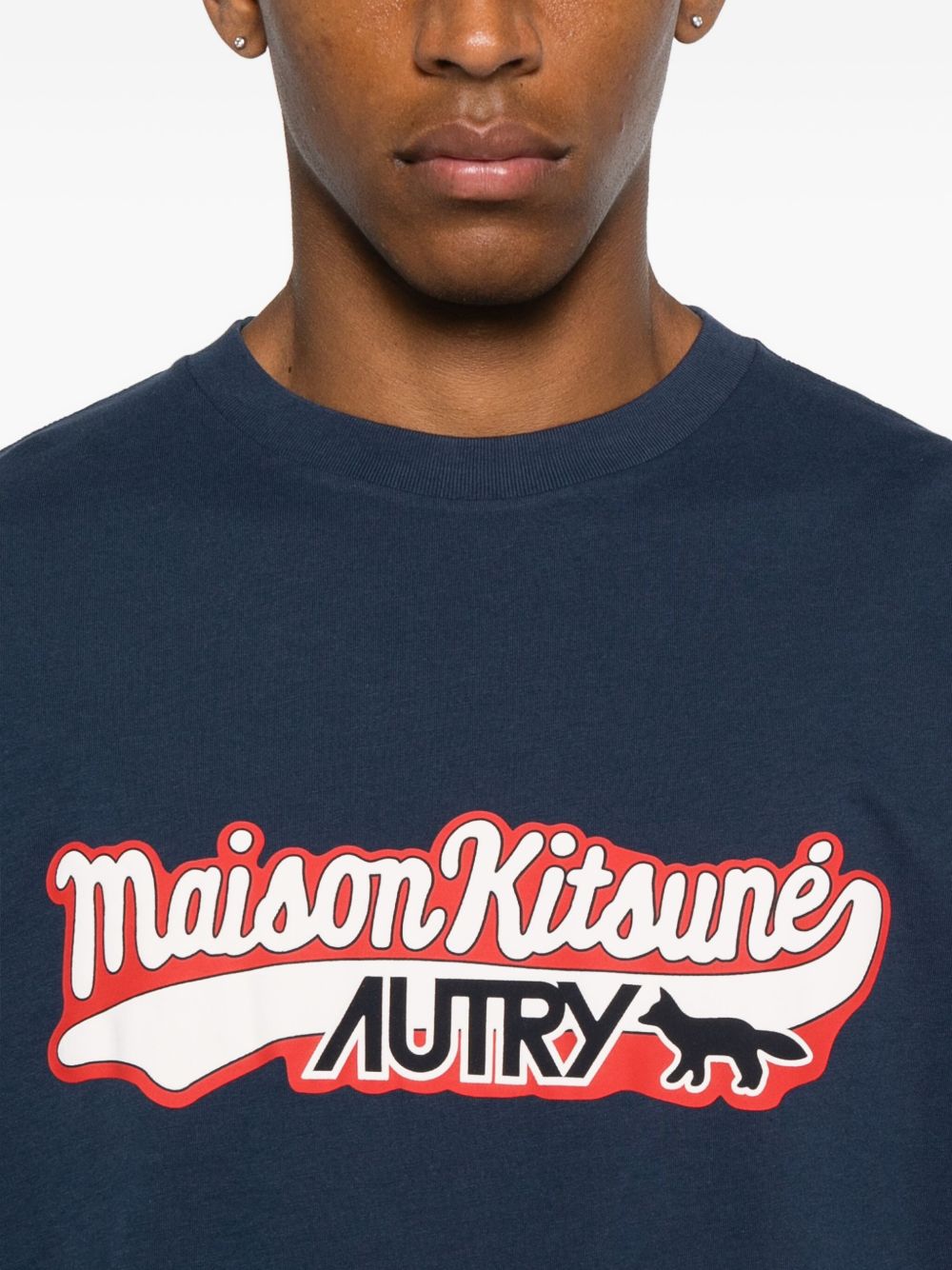 تيشيرتات وبولو زرقاء من AUTRY X MAISON KITSUNE