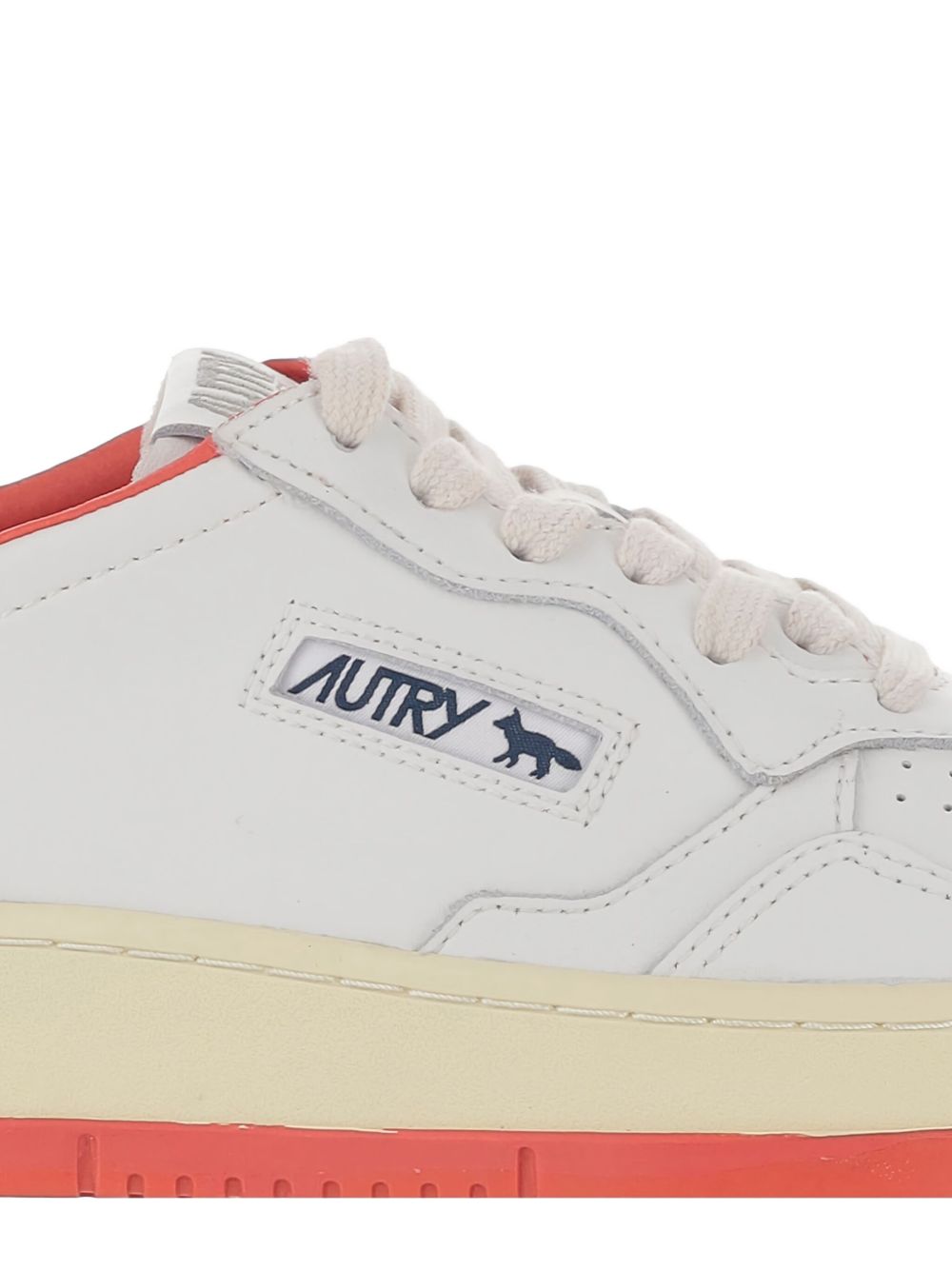 حذاء رياضي أحمر من AUTRY X MAISON KITSUNE