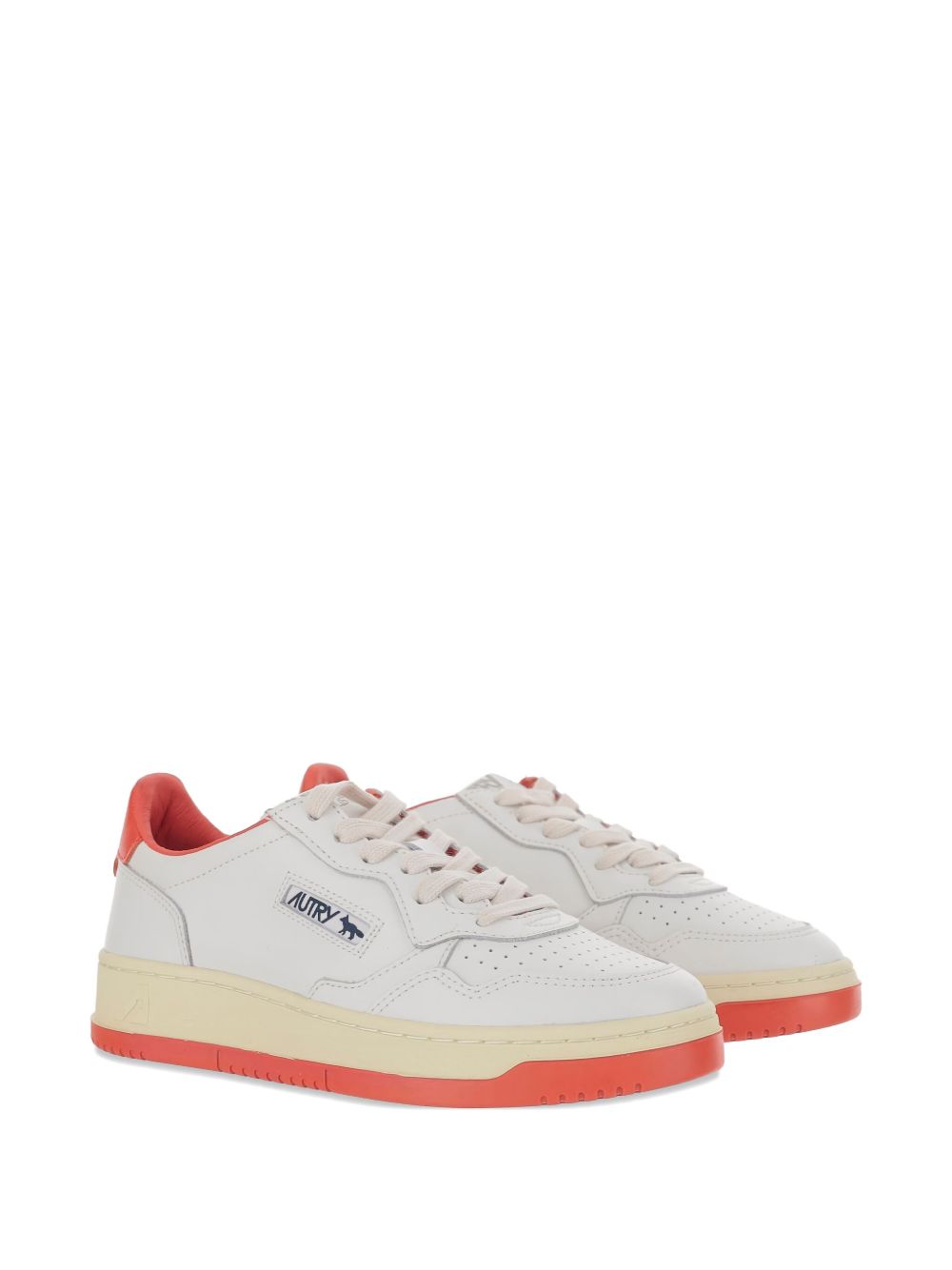 حذاء رياضي أحمر من AUTRY X MAISON KITSUNE
