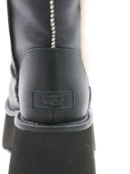 أحذية UGG سوداء