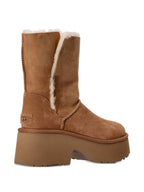 جزمة UGG بيج