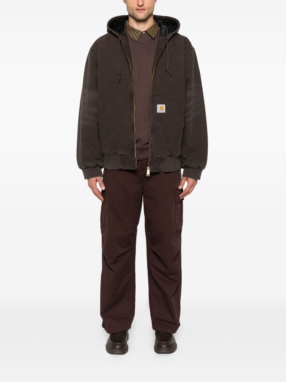 بنطلون كارهاارت ويب مين بني