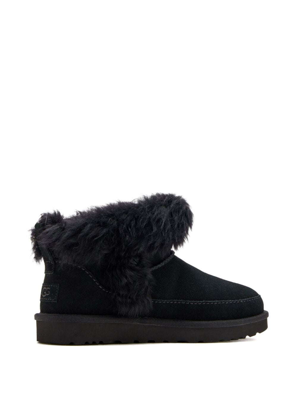 جزمة UGG سوداء