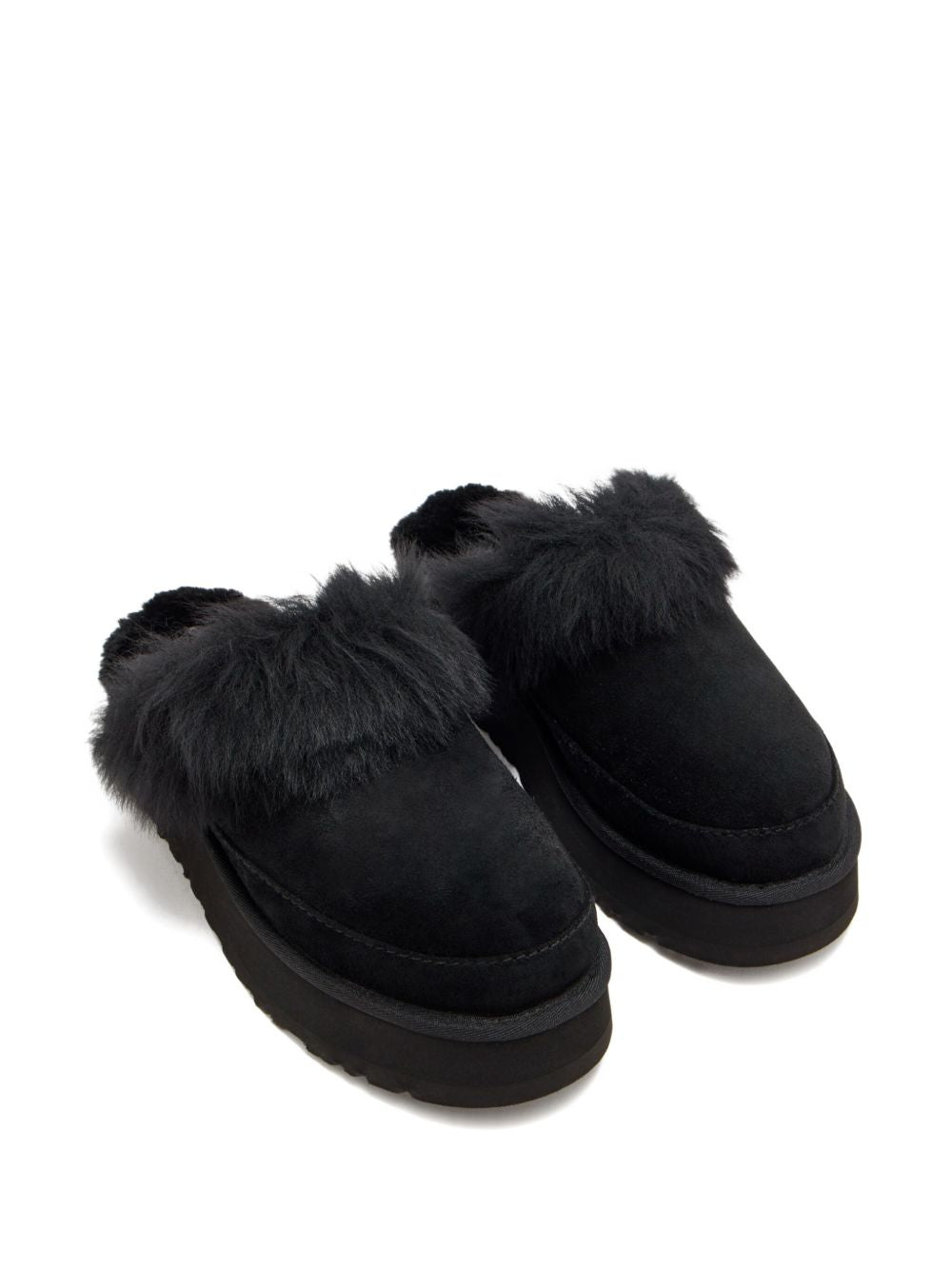 صنادل UGG سوداء