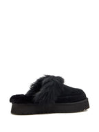 صنادل UGG سوداء