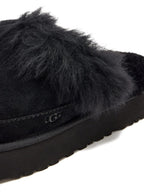 صنادل UGG سوداء