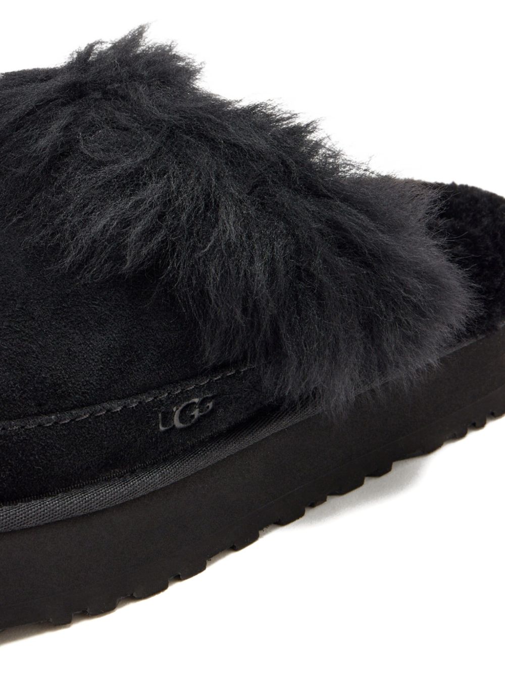 صنادل UGG سوداء