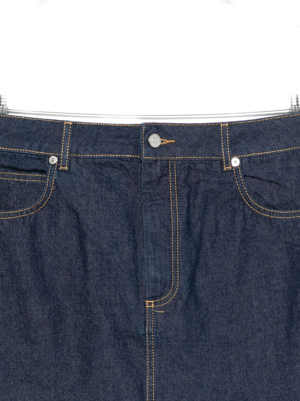 تنورة جينز قصيرة من Maison Kitsuné