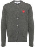كنزة Comme des Garcons باللون الرمادي