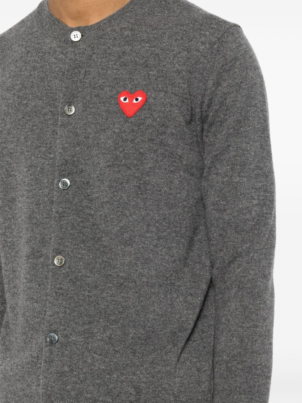 كنزة Comme des Garcons باللون الرمادي