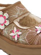 UGG حذاء فلات بيج