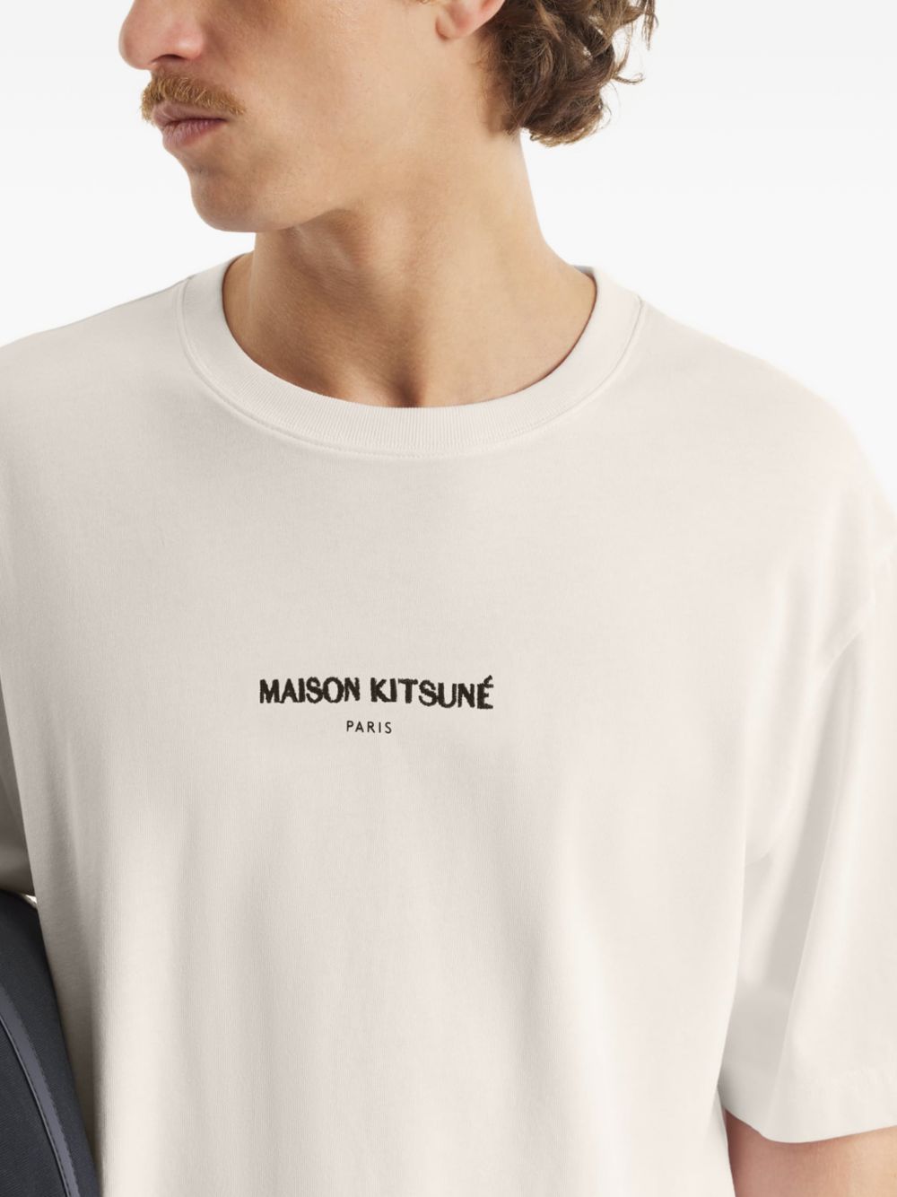 تيشيرت قطن بشعار Maison Kitsuné