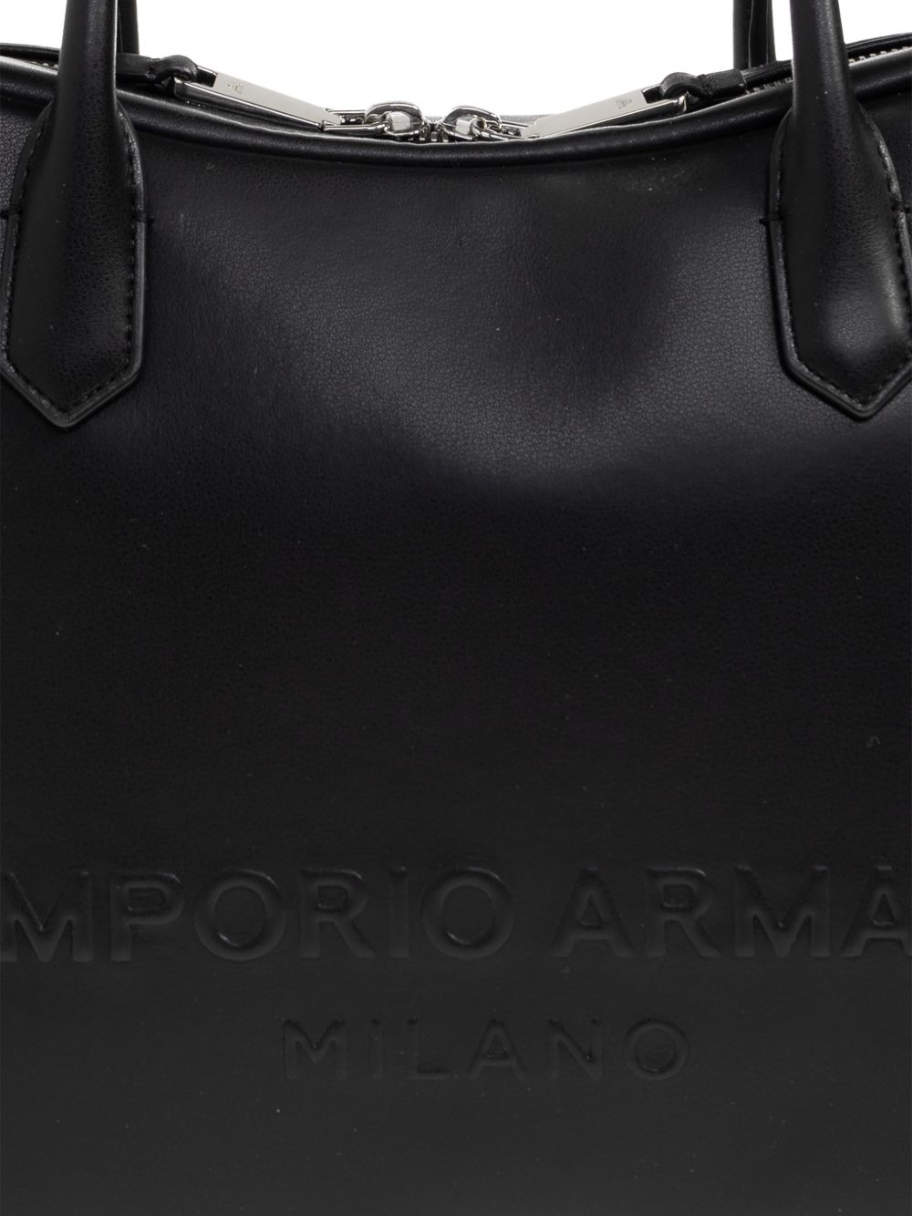 حقيبة كتف من الجلد الناعم من مجموعة Emporio Armani Eagle Club Capsule