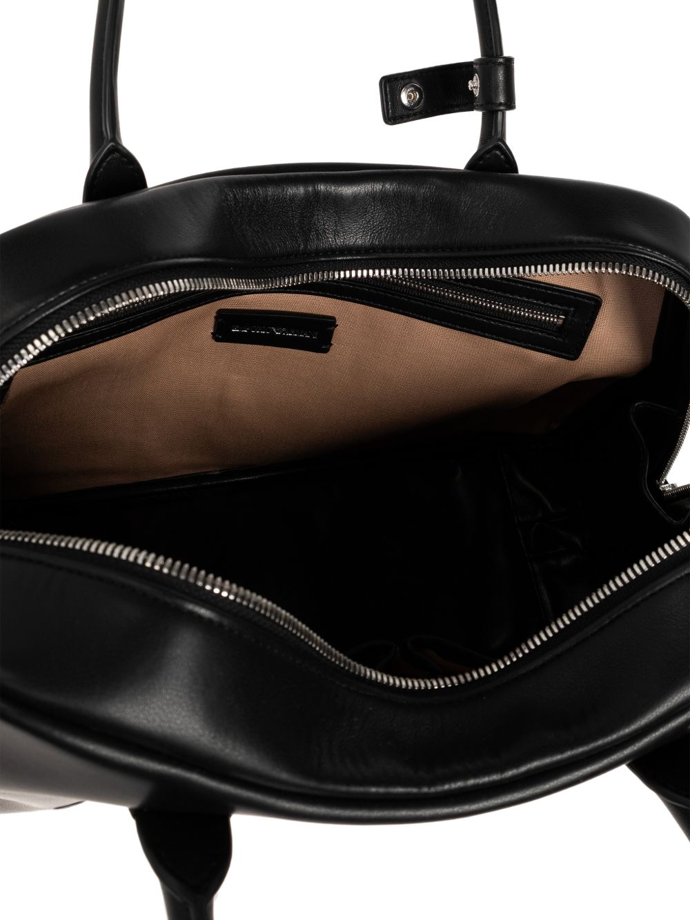حقيبة كتف من الجلد الناعم من مجموعة Emporio Armani Eagle Club Capsule