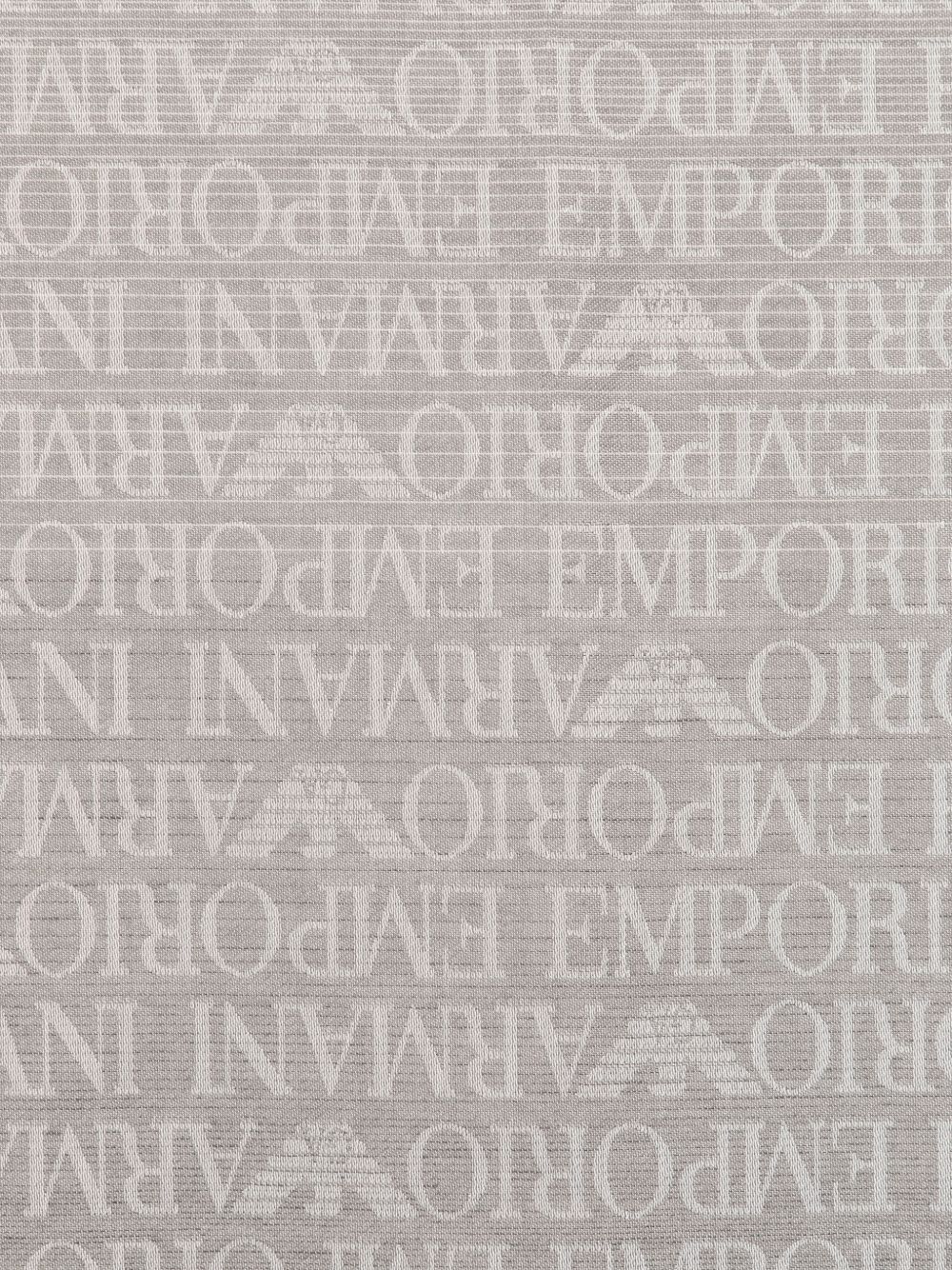 Emporio Armani أوشحة رمادية