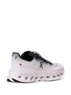 ON Sneakers WHITE