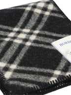 Burberry Scarfs BLACK