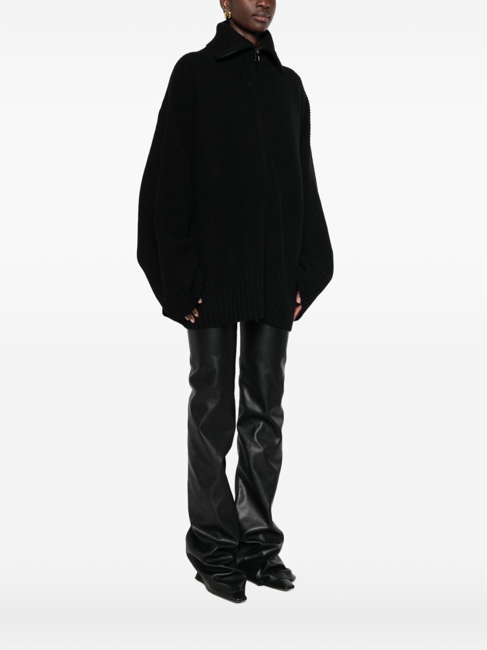 032C Sweater