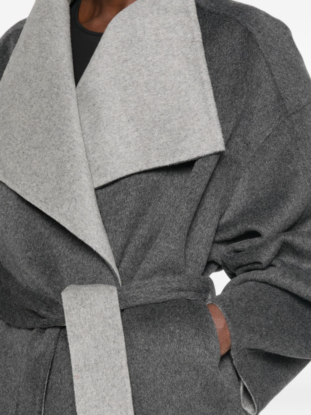 032C THE FRANKIE SHOP Coats GREY