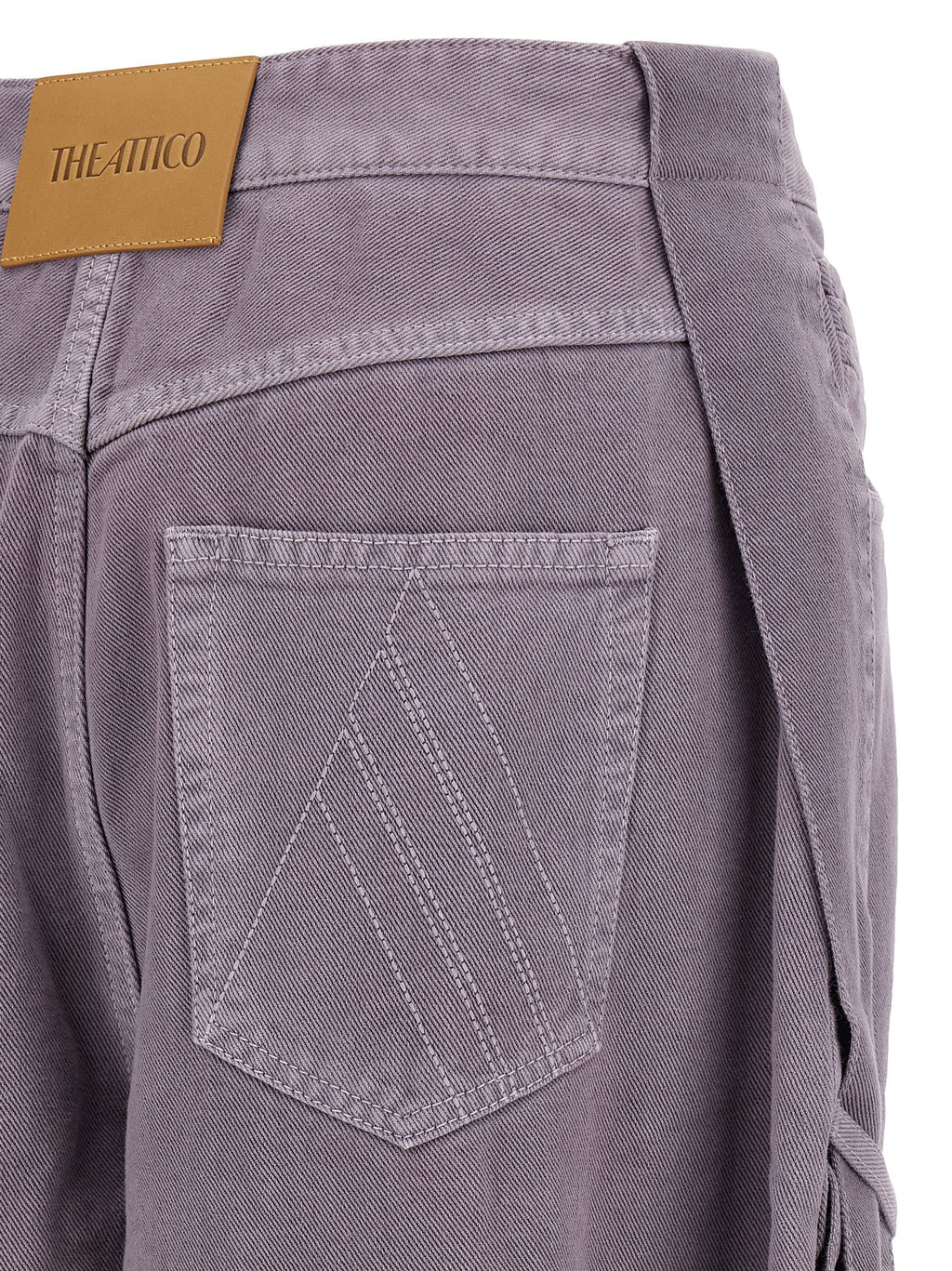 بنطلون جينز "أتيكو" مصبوغ بتقنية Garment-dyed