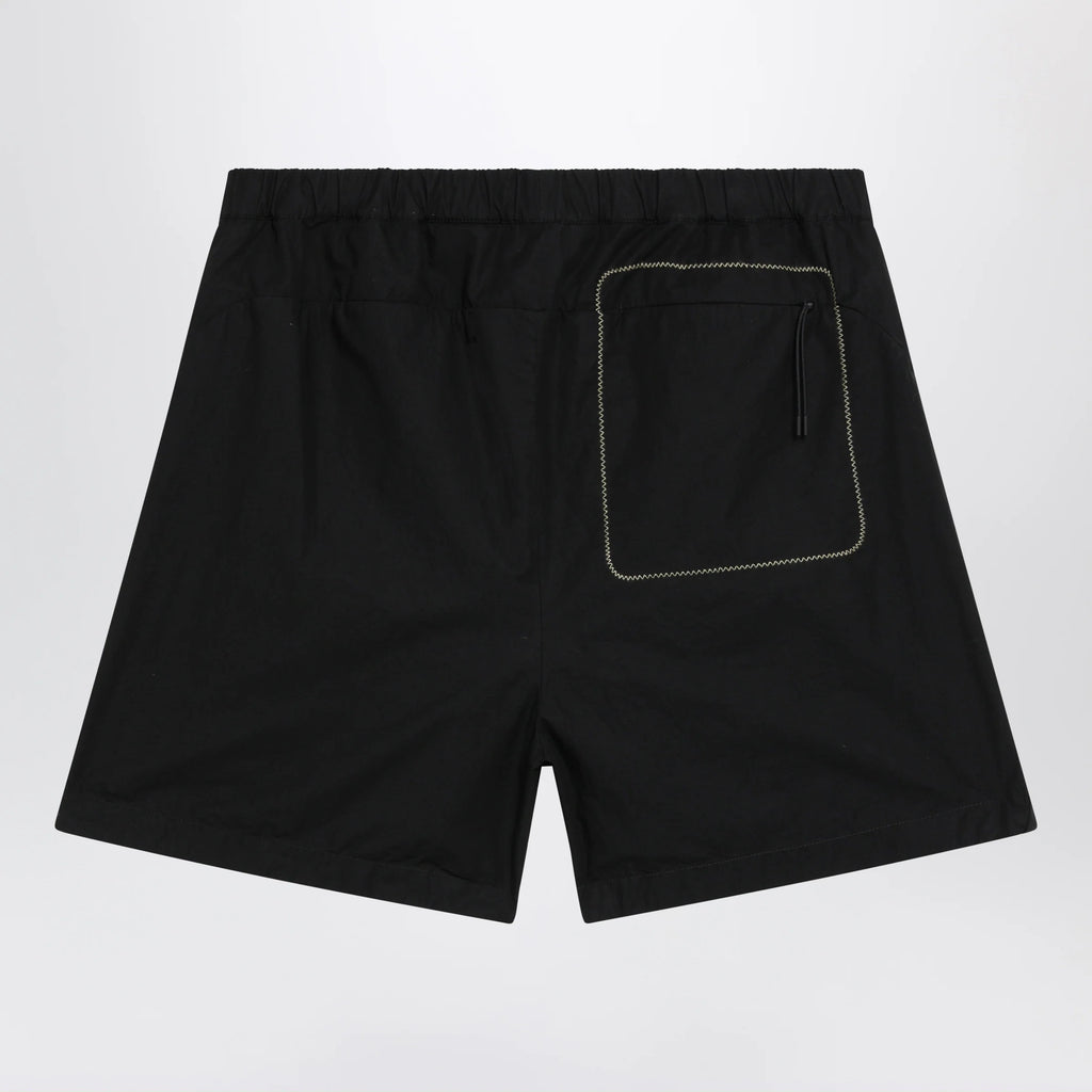 Moncler Black cargo shorts in cotton gabardine
