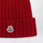 Moncler Cable-knit wool beanie with logo in burgundy