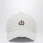 Moncler Baseball cap with a logo patch
