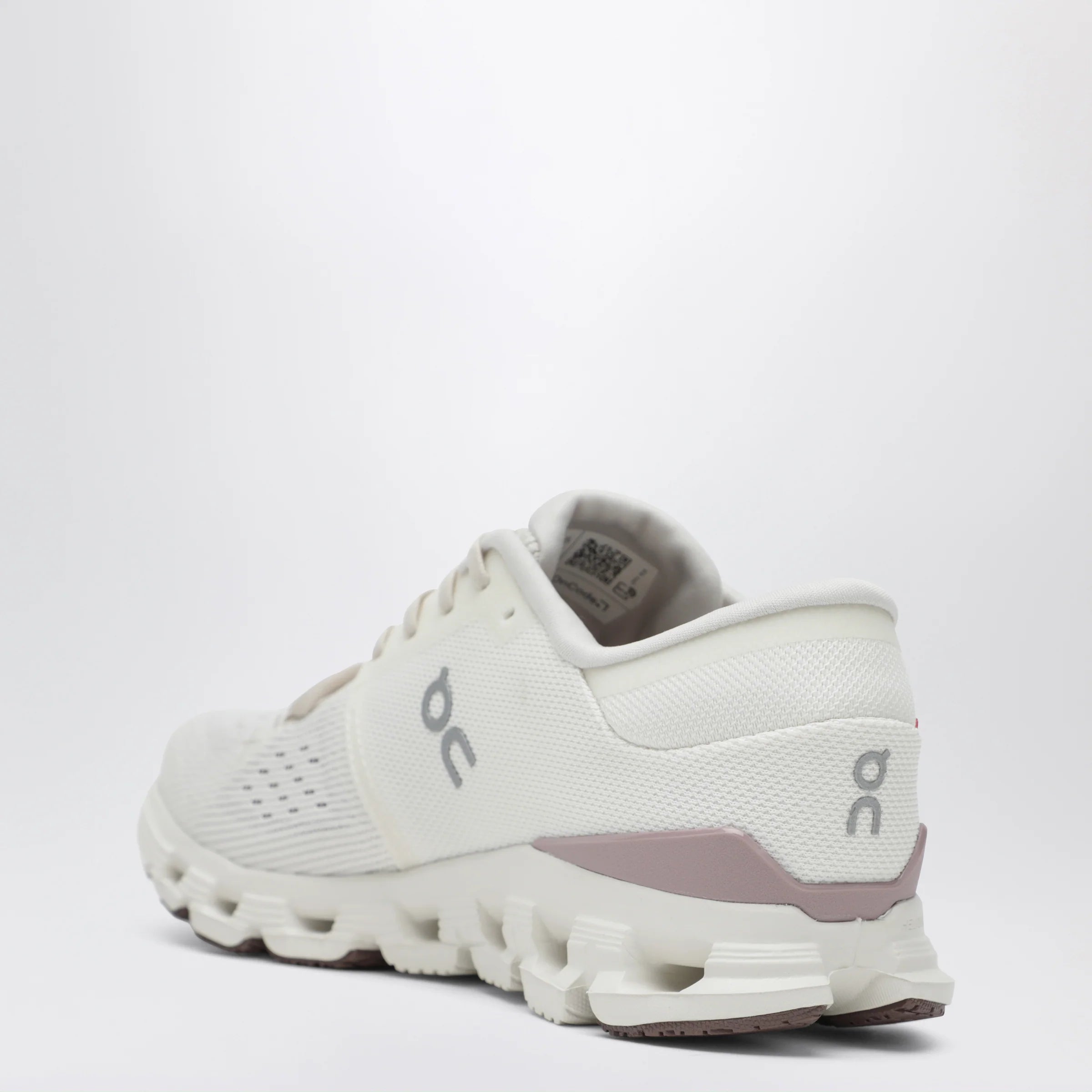 Cloud X 4 Ivory/Heron Sneakers