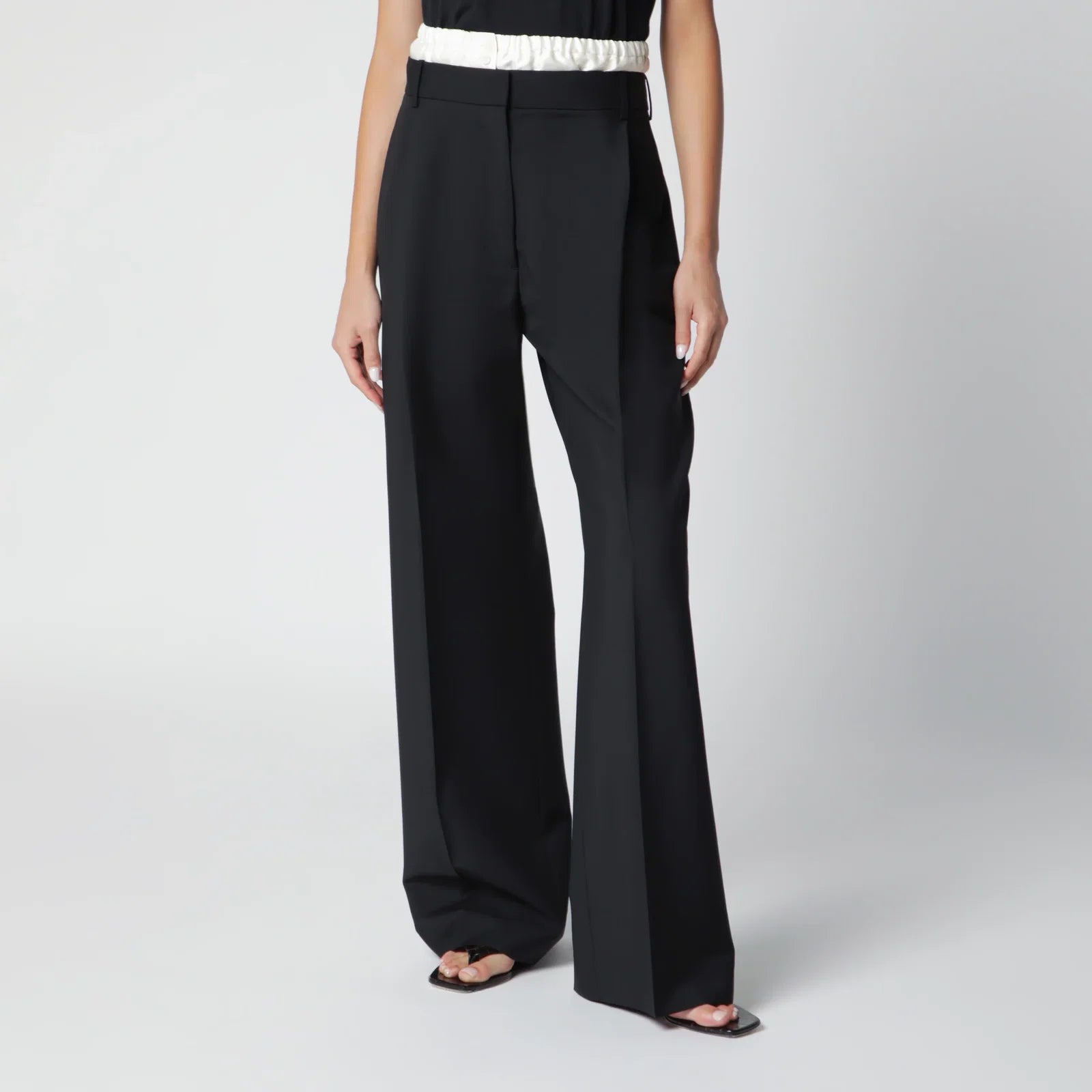 Róhe Black Trousers with Boxer Detail